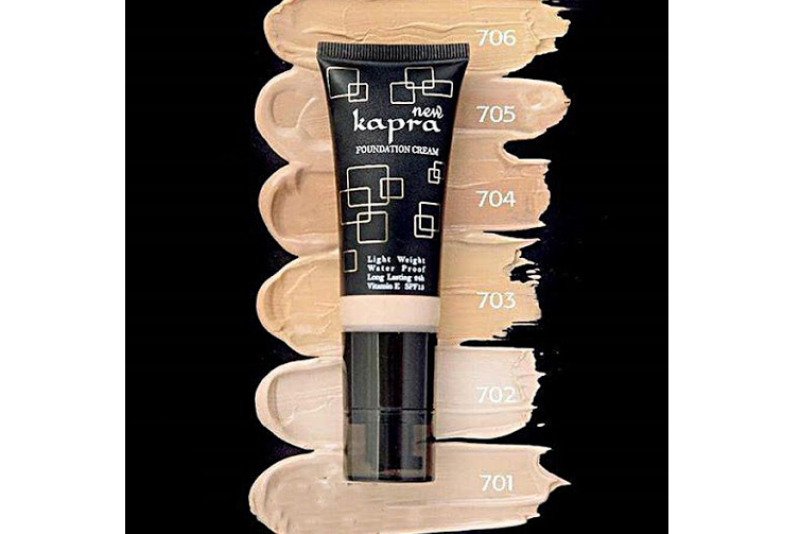 کرم پودر کاپرا شماره 702 | بافت سبک و پوشش طبیعی برای پوستهای روشن با تهرنگ گرم – ساخت ایتالیا